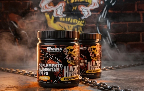 GROWTH SUPPLEMENTS - Embalagens de Daily Whey Baunilha 400g e 800g em balcão de cozinha